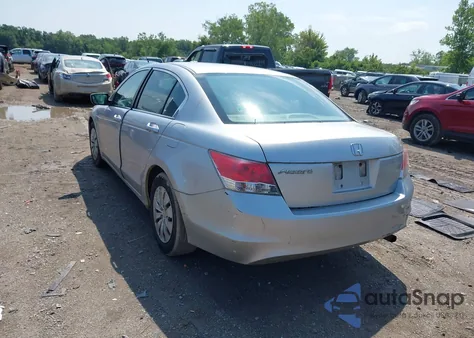 2010 Honda Accord 2.4 Lx z USA, uszkodzony, nr VIN 1HGCP2F30AA050822